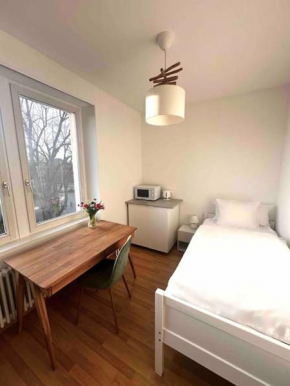 New tiny studio 2 near Uni & Hospital